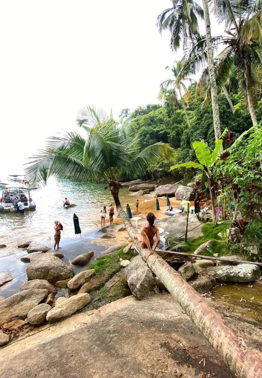 Rocas en Praia do Sino que suenan como campanas