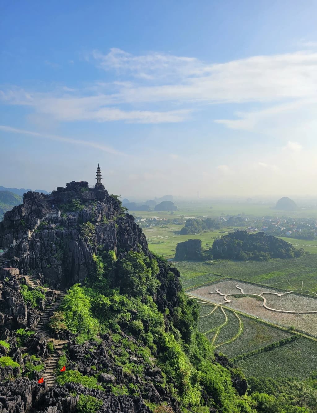 Hang Múa’s limestone peaks and winding stairs