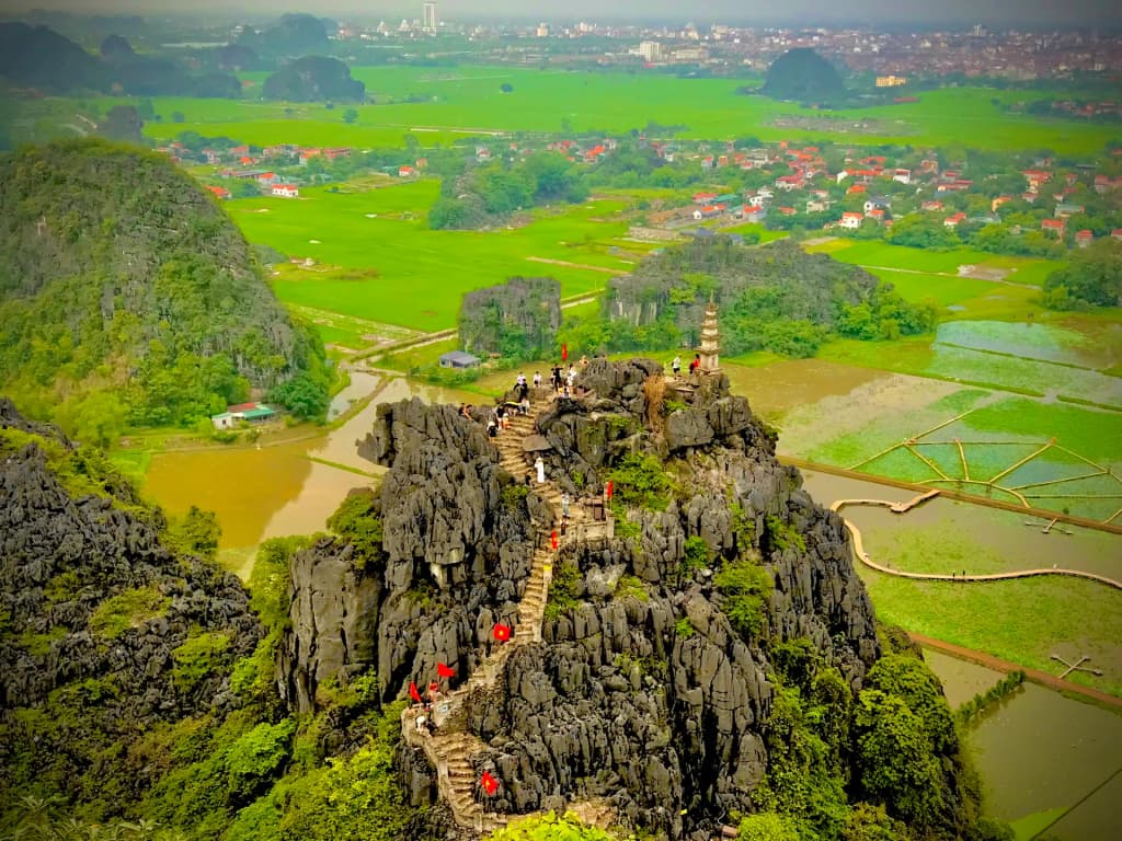 The stone dragon at Hang Múa, overlooking the valley