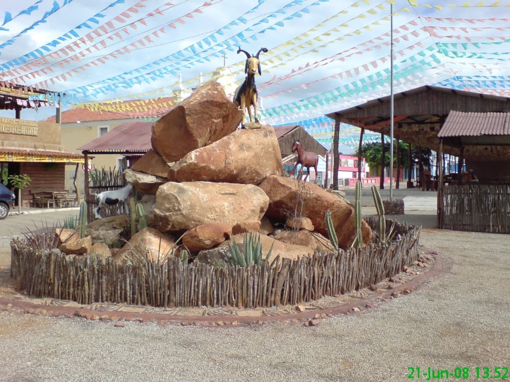 Colonial houses and quiet streets in Cabaceiras' historic center