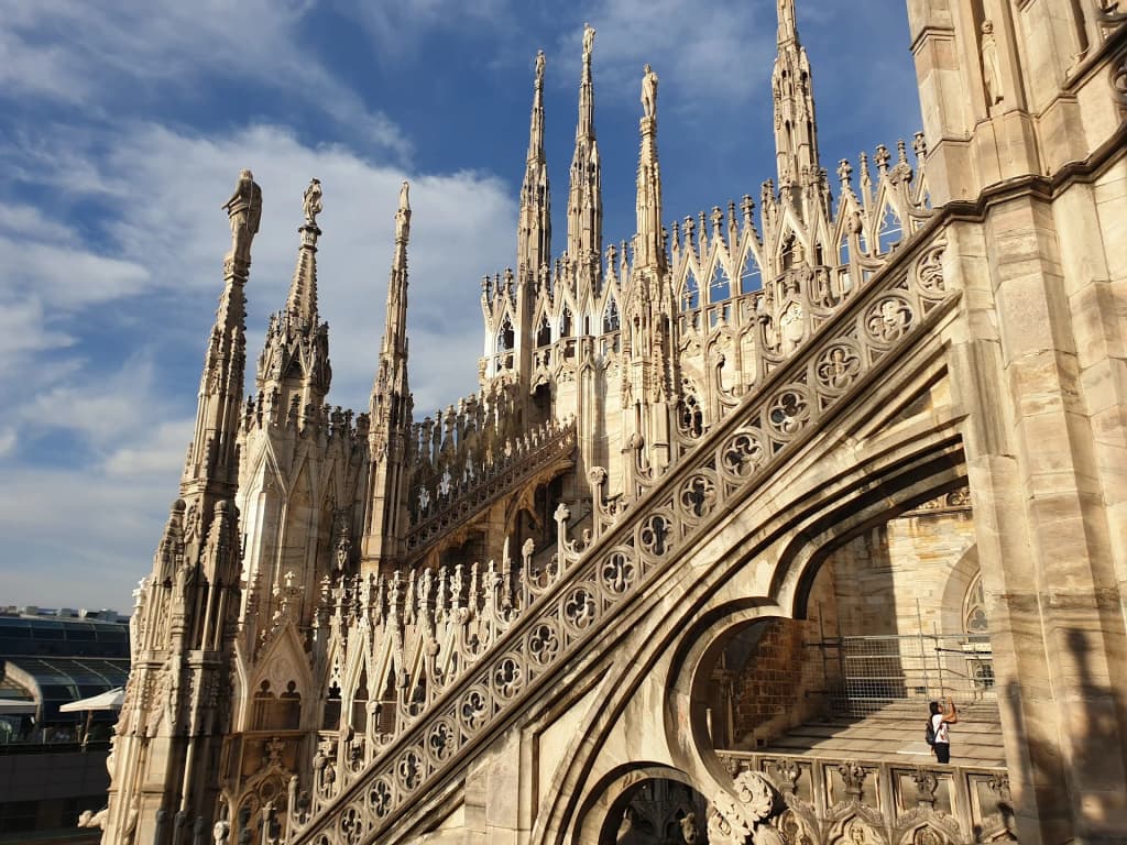 Mercato Centrale Milán, lleno de locales por la noche