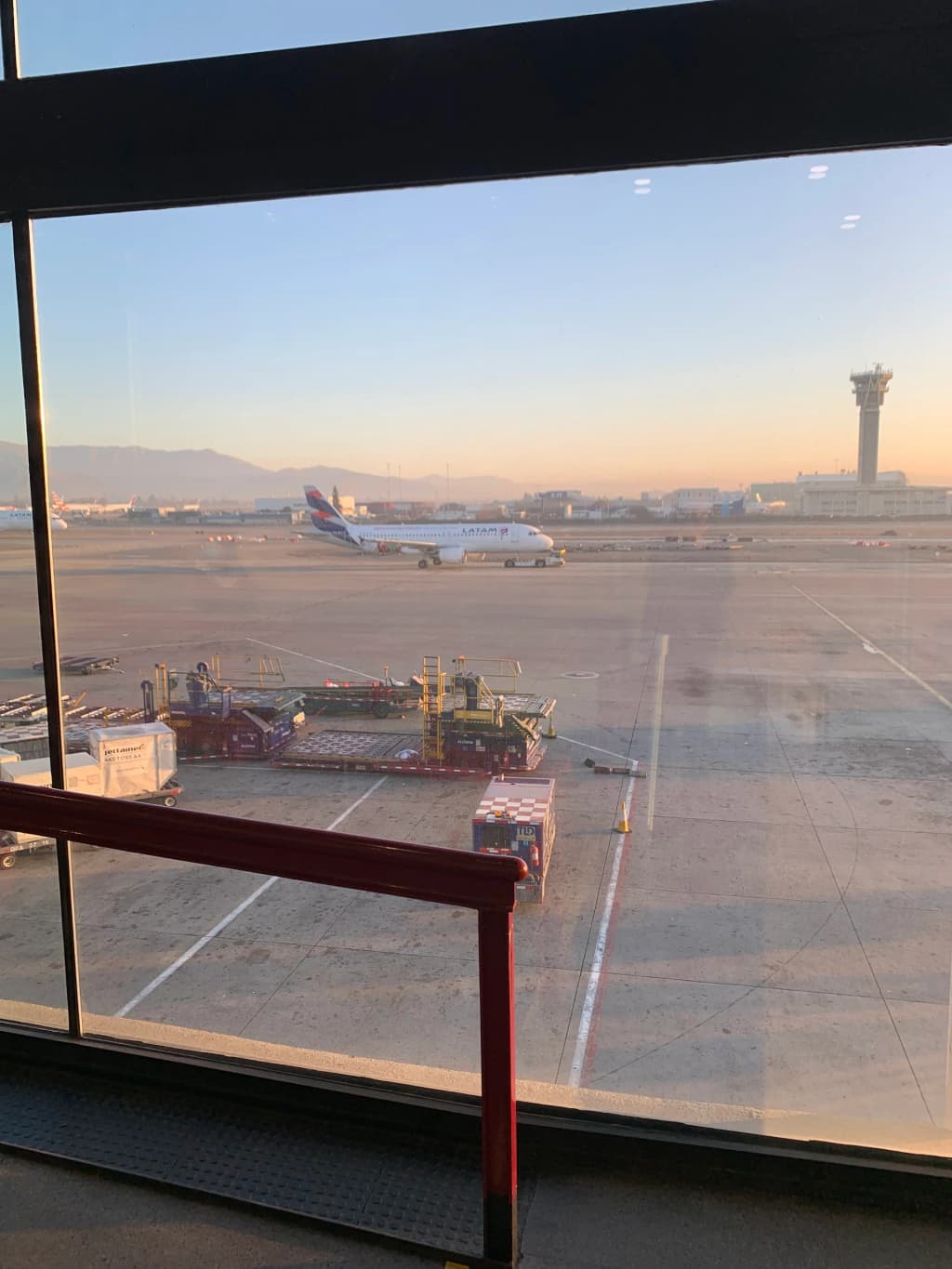 Arturo Merino Benitez International Airport - Photo by FRANCISCO HERNANDEZ