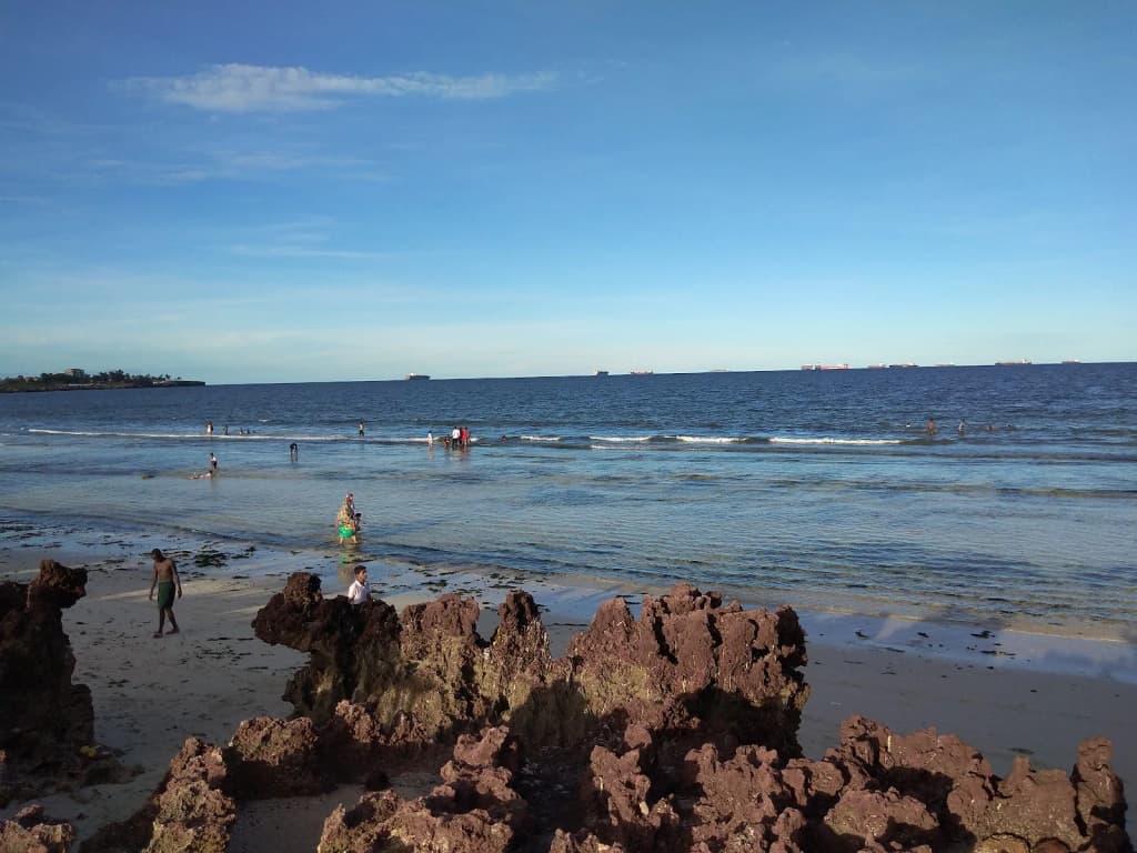 Dhows y mar turquesa en Nungwi, Zanzibar