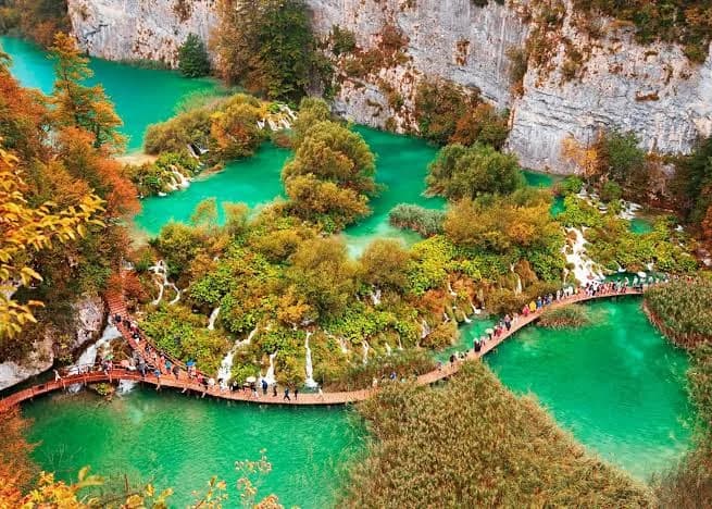Plitvice Lakes National Park, turquoise lakes and waterfalls