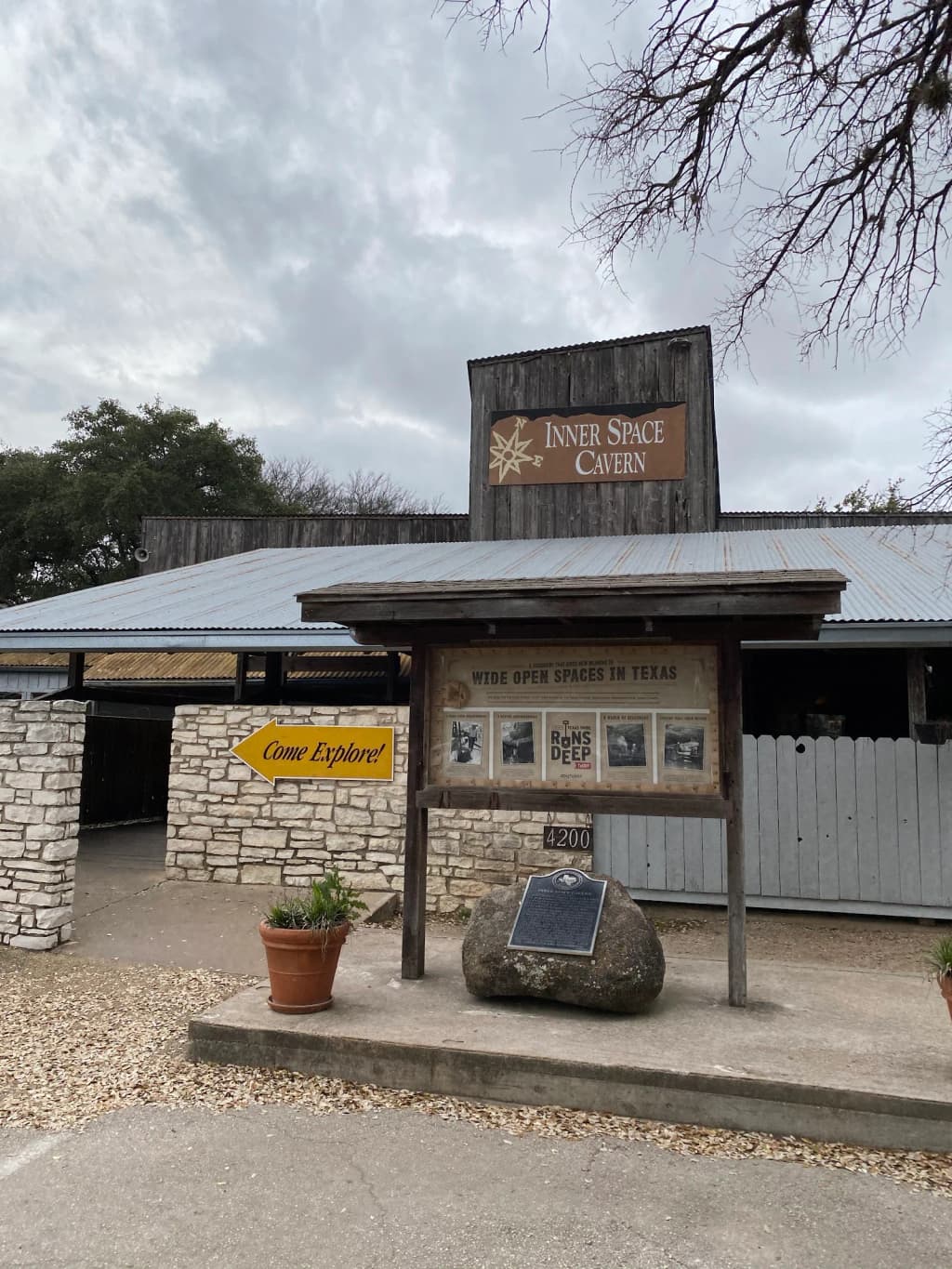 Maletas y esenciales de viaje para hermanos