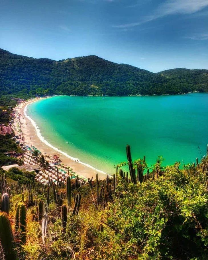 Crystal blue water at Pontal do Atalaia Beach