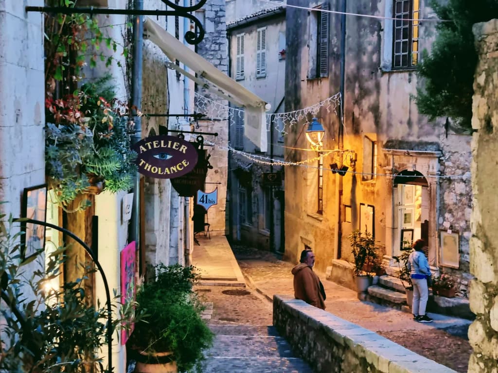 Hora dourada nas muralhas de Saint-Paul-de-Vence