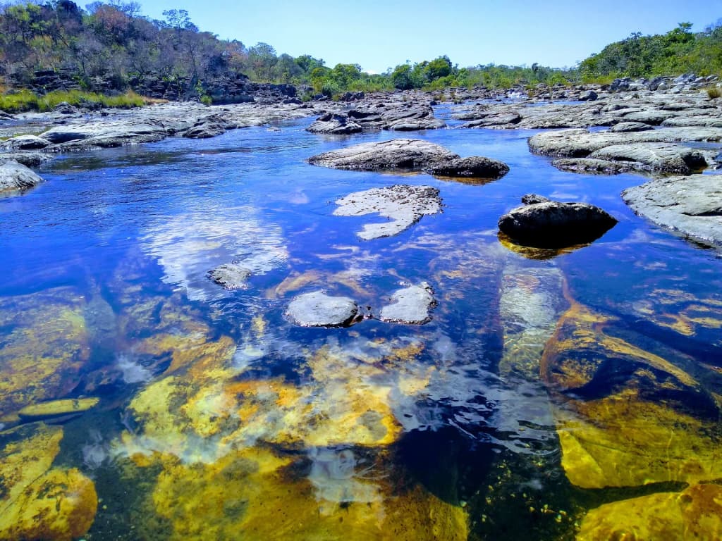 Caminando por cañones y cascadas ocultas en Chapada dos Veadeiros
