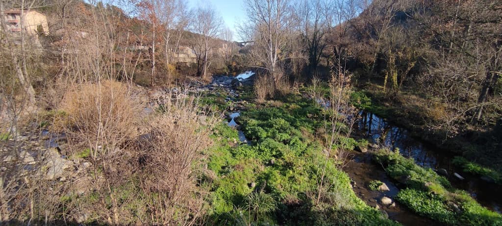 Castellfollit de la Roca - Photo by Rodi