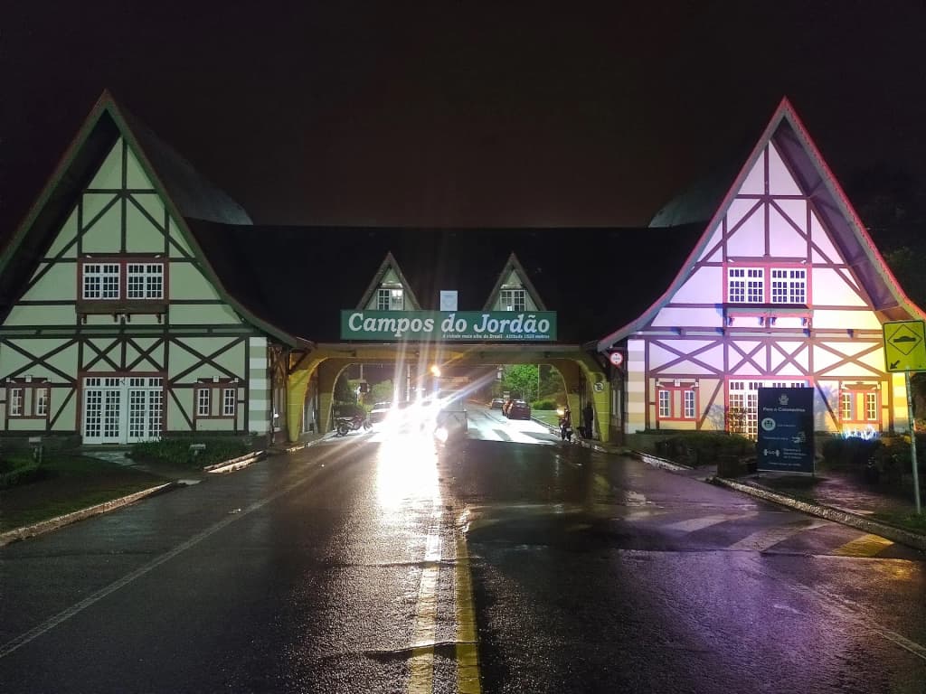 Portal de Campos do Jordão - Photo by Carlos Santos