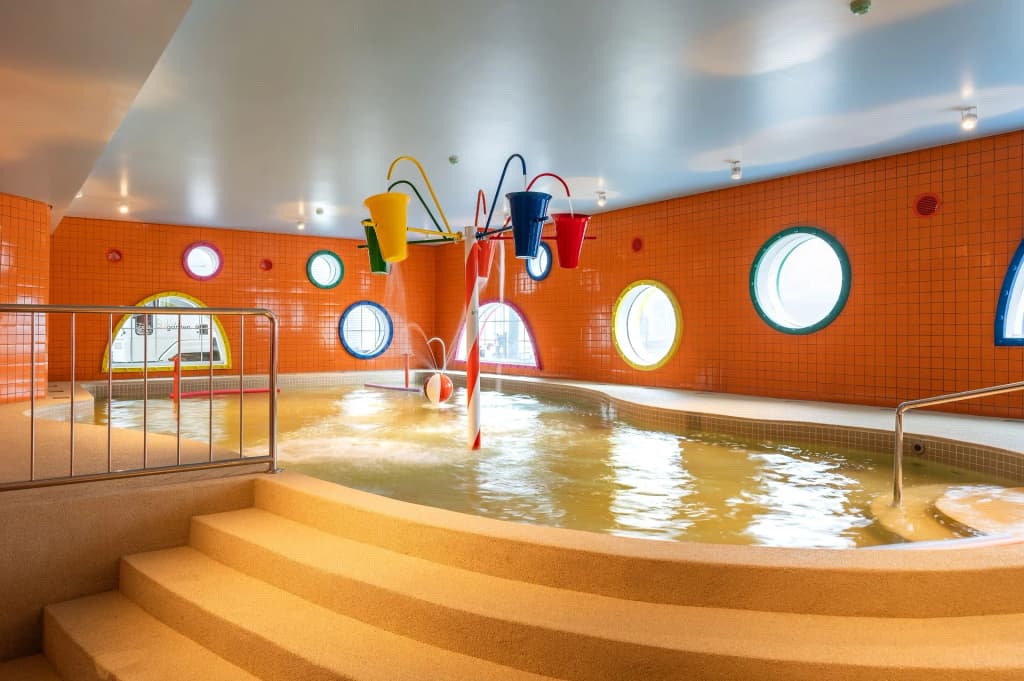 Cria Amigos store in Gramado, where children create their own plush friends