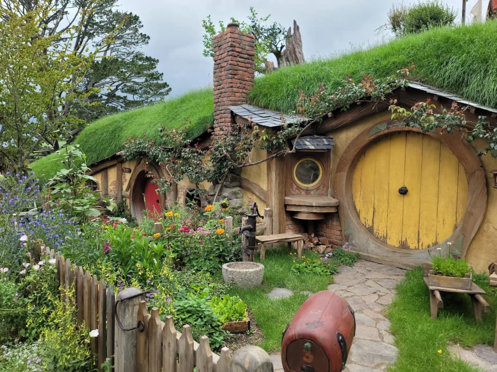 Lake Tekapo under a star-filled sky