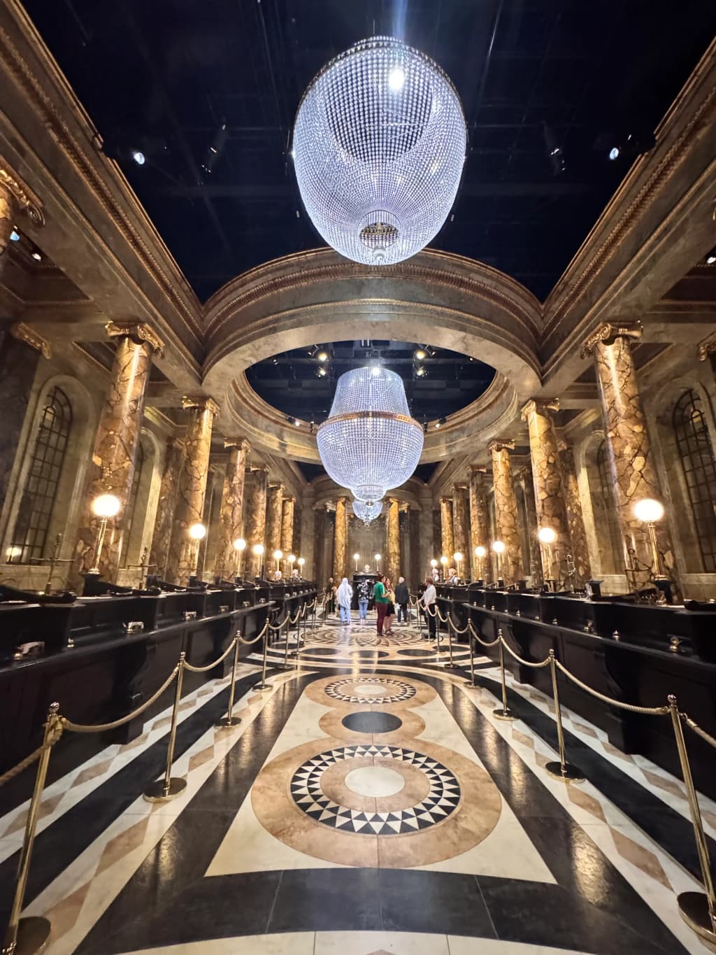 Plataforma 9 3/4 e o Expresso de Hogwarts no Warner Bros. Studio Tour Londres