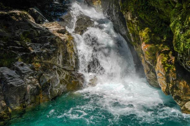 Abel Tasman golden beach and kayaks