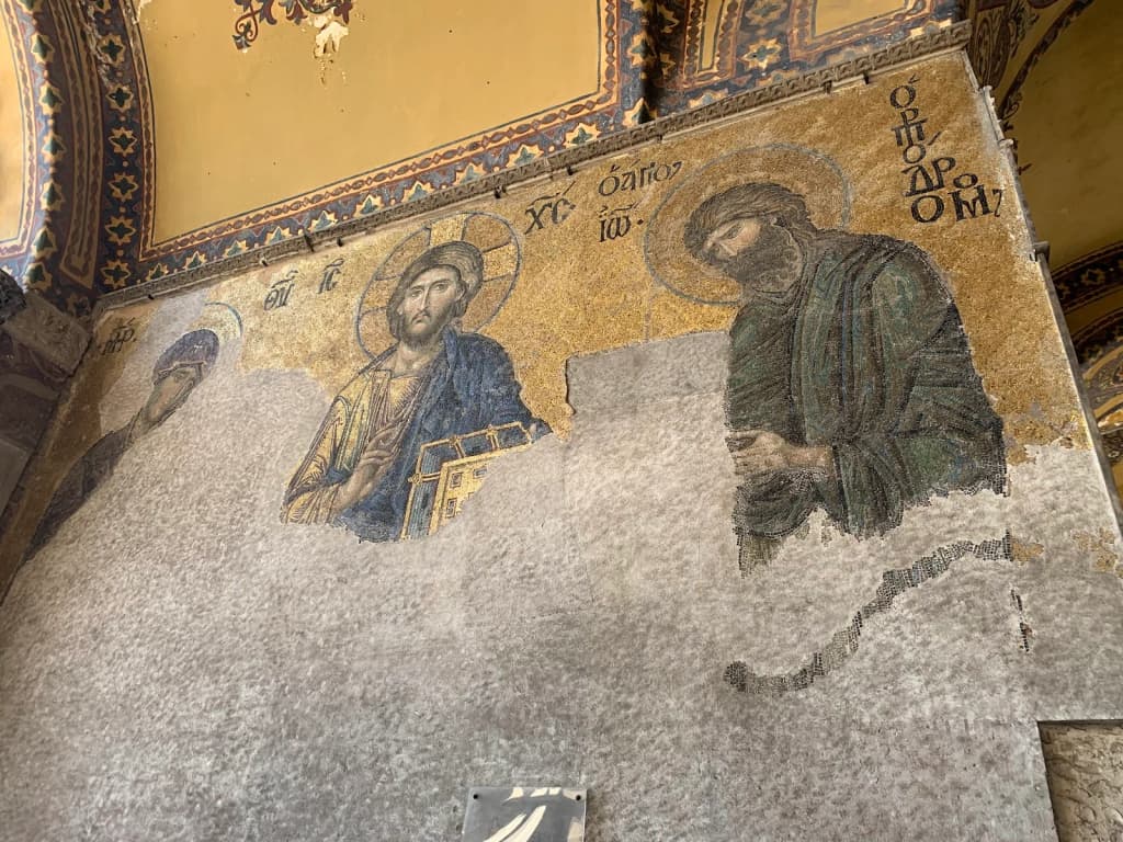 The elegant tea lounge of Pera Palace, with guests enjoying afternoon tea and live piano.