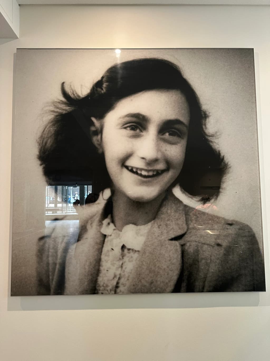 Winkel 43 Amsterdam - famous apple pie with cream