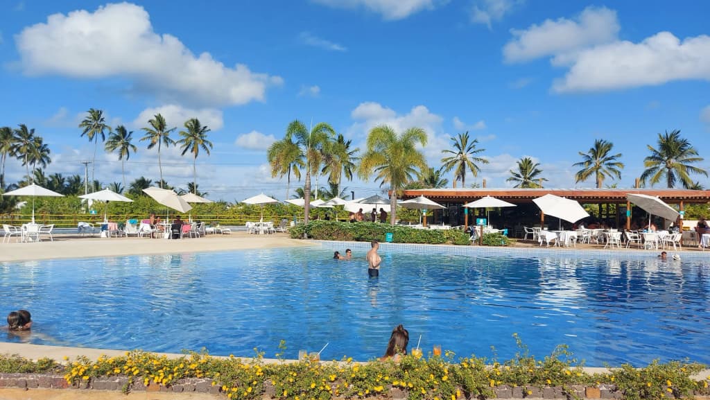 Piscina y nueva ala de Japaratinga Lounge Resort