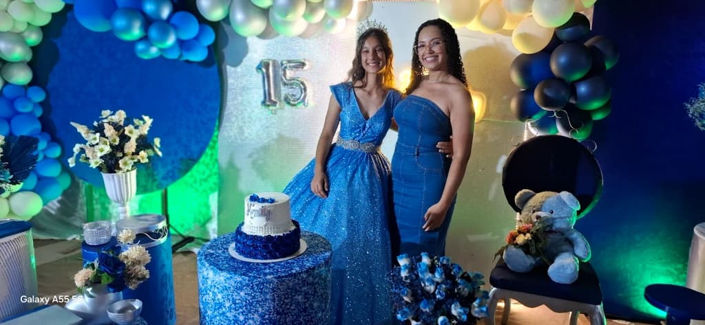 Locais compartilhando canjingim, o segredo da região