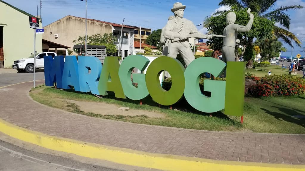 Aguas turquesas y arena blanca en Maragogi